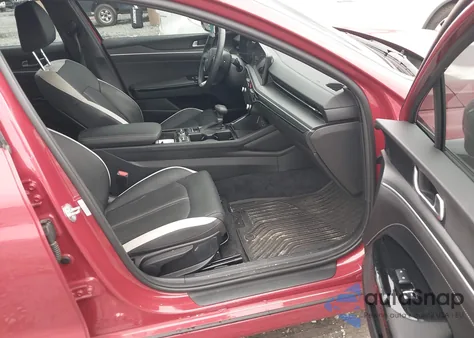 2025 Kia K5 Gt-Line z USA, uszkodzony, nr VIN KNAG64J72S5352516